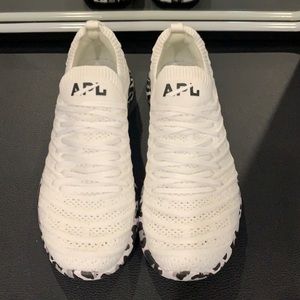 APL techloom wave white, size 8
